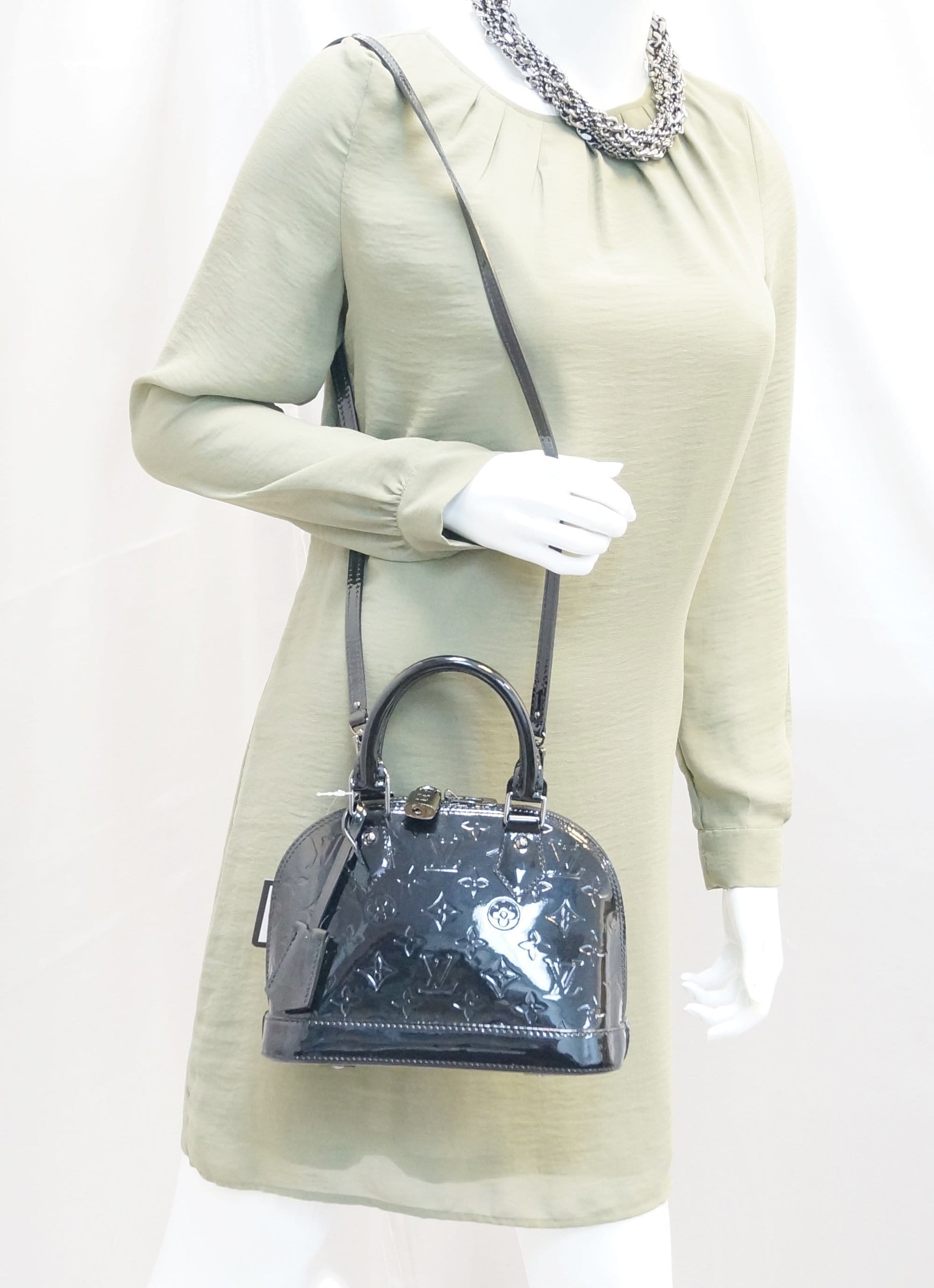 Louis Magnetique Vernis Alma Bb Satchel Bag Monogram Black Shoulder Bag