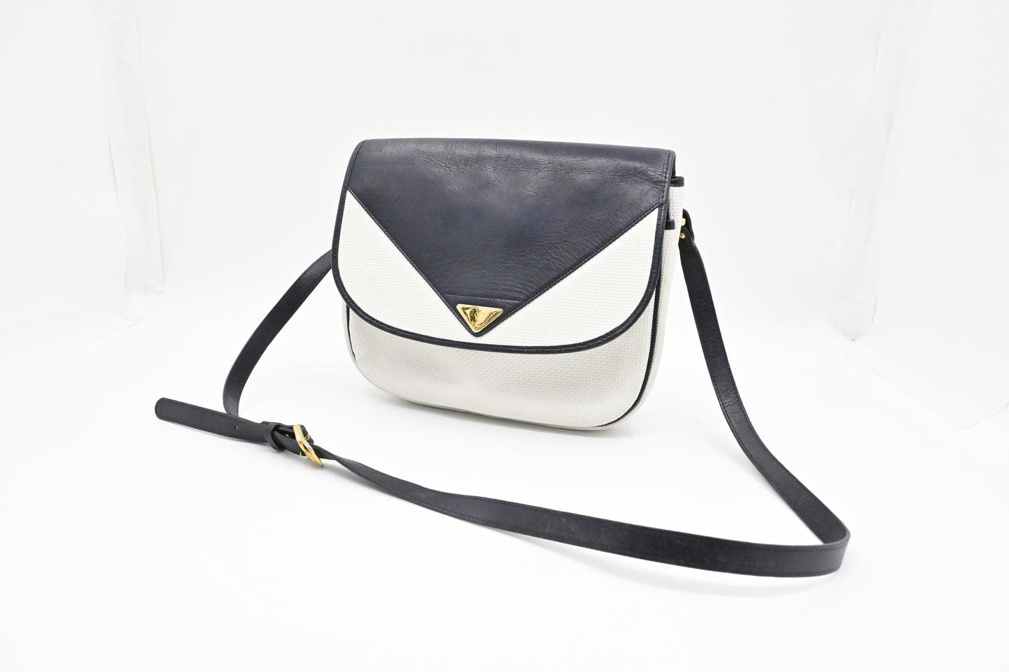 YSL Saint Laurent Shoulder Bag In Coated Canvas White