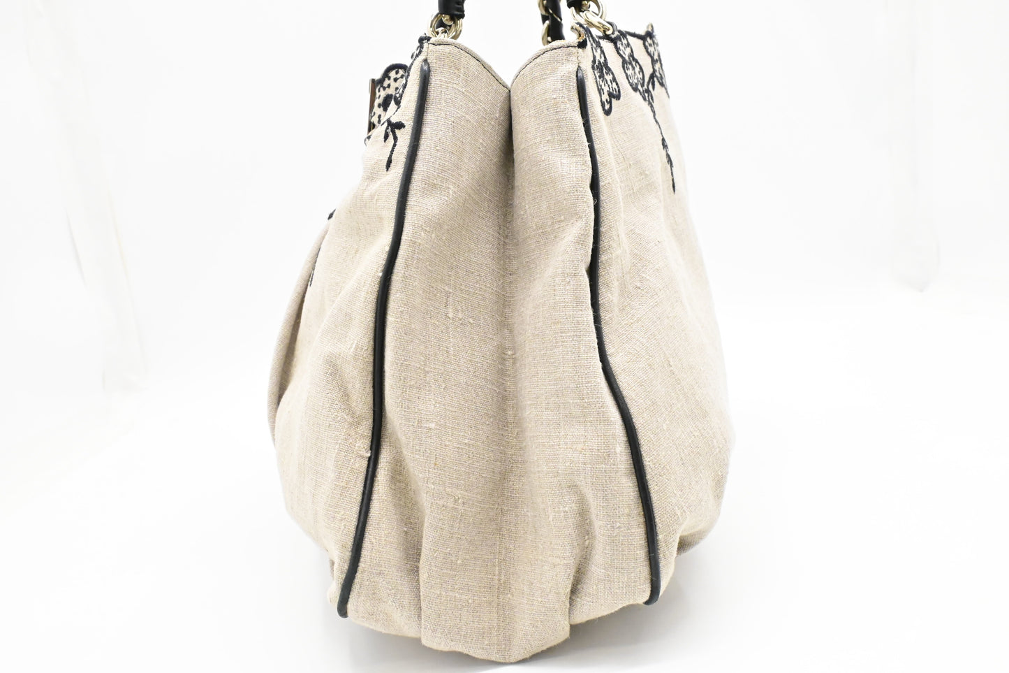 Fendi Tote Flower Embroideries In Canvas Beige Tote Bag