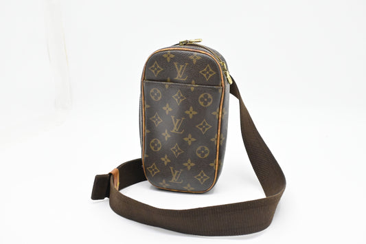 Louis Vuitton Pochette Gange Monogram Canvas Clutch Bag