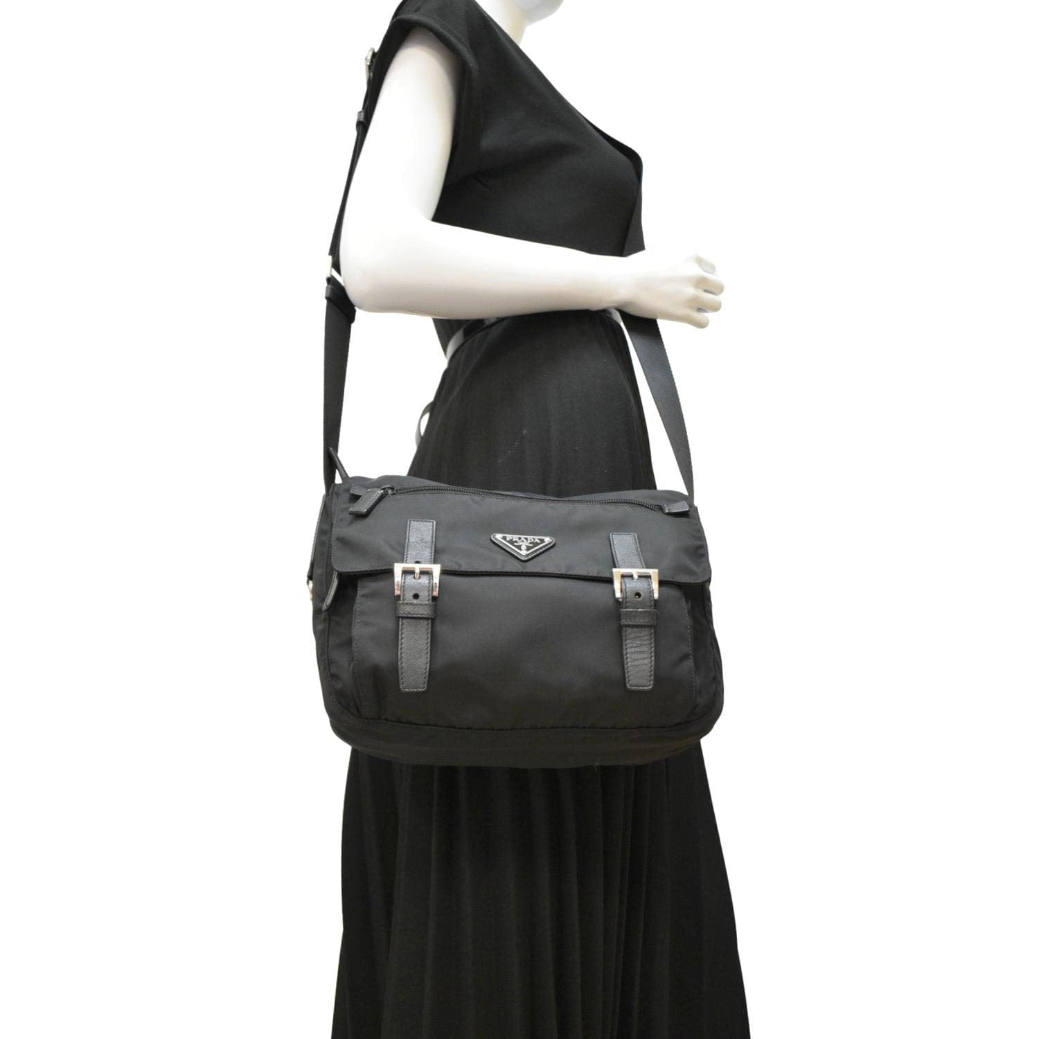 Vela Re Edition Messenger Bag Nylon Black Travel Bag