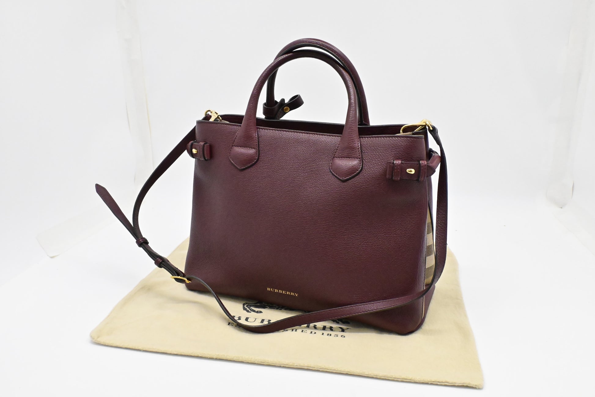 Burberry Banner Ho Check Tote In Burgundy Leather Medium Tote Bag