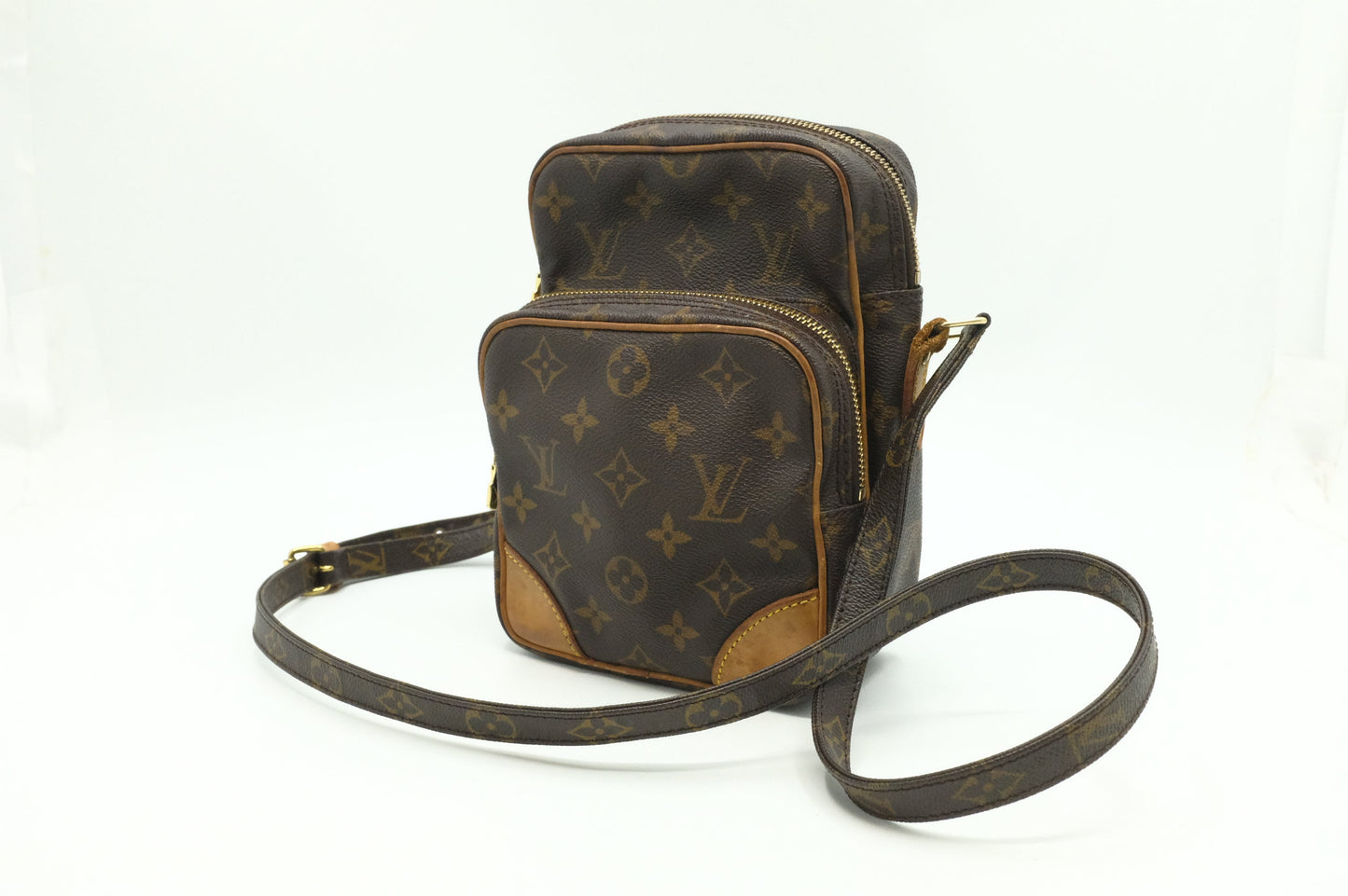 Louis Vuitton Amazone PM Monogram Canvas Handbag Canvas 2