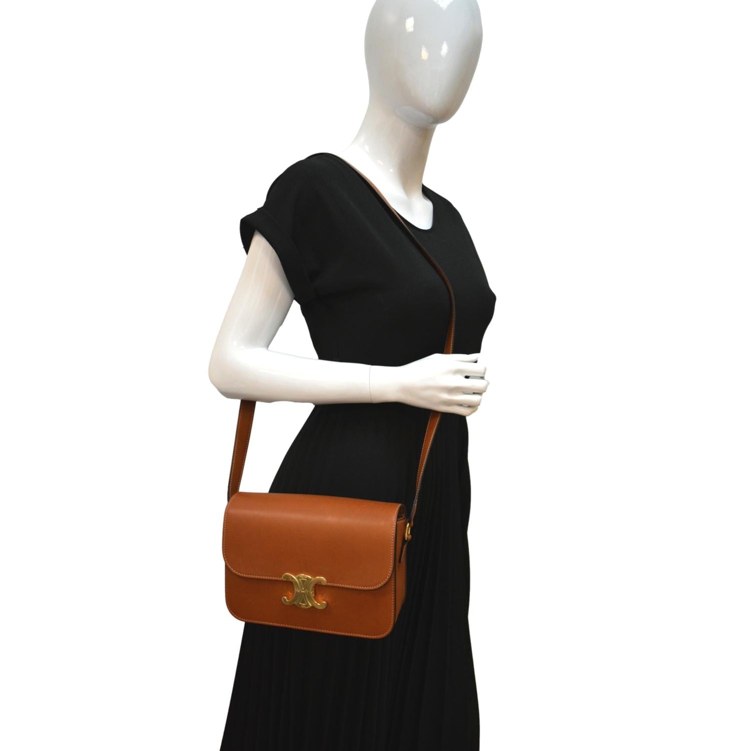 Classique Triomphe Calfskin Shoulder Bag Leather Tan
