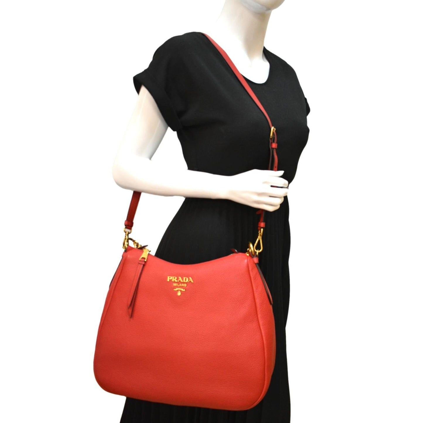 Vitello Daino Hobo Bag Leather Red Travel Bag