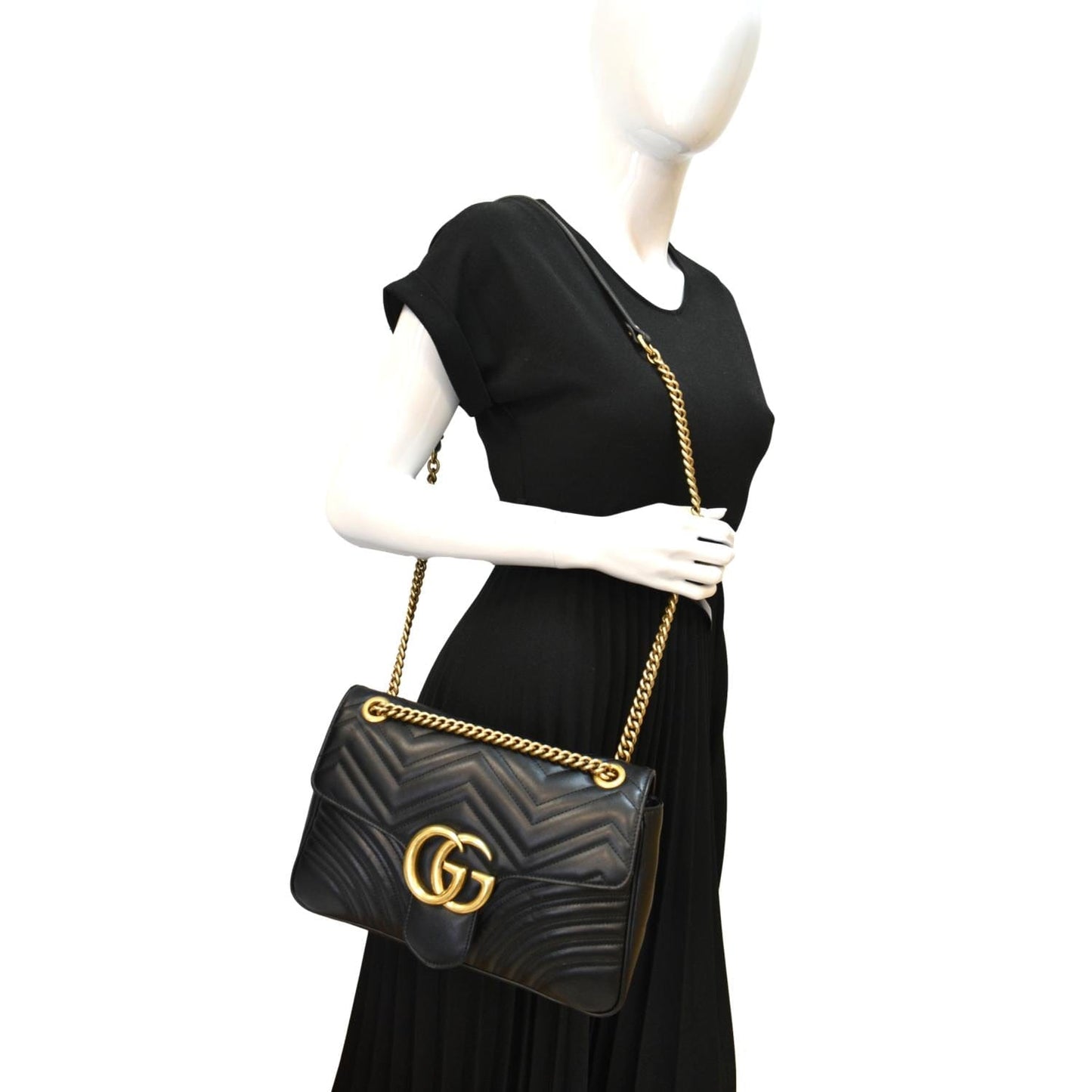 Gucci Marmont Shoulder Bag Matelasse Black Medium Matelasse