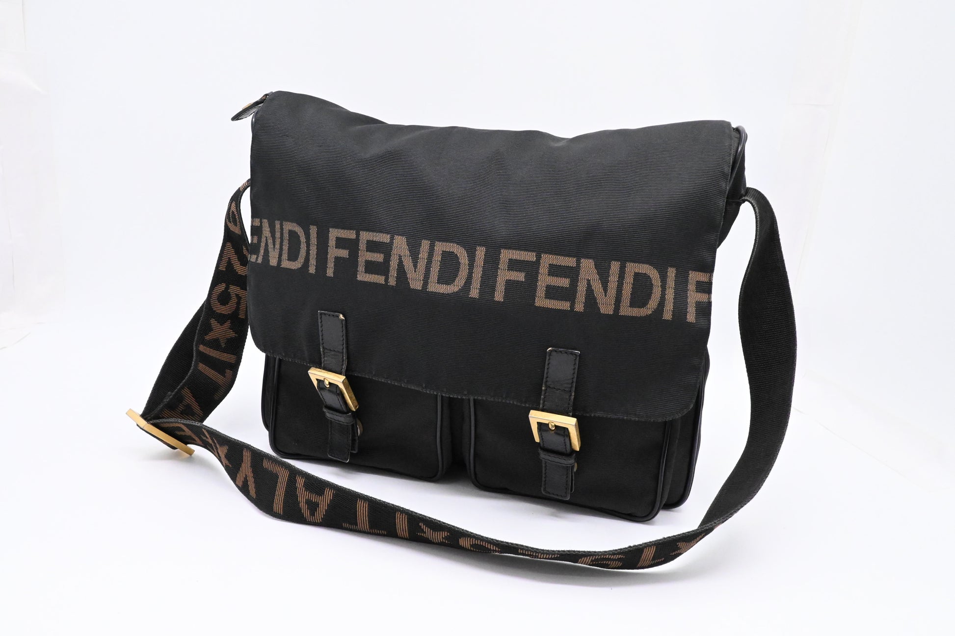 Fendi Messenger Bag In Canvas Black