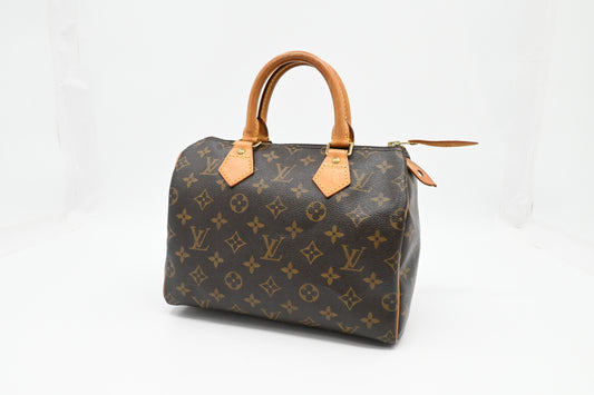 Louis Vuitton Speedy 25 Monogram Canvas Handbag Canvas 4