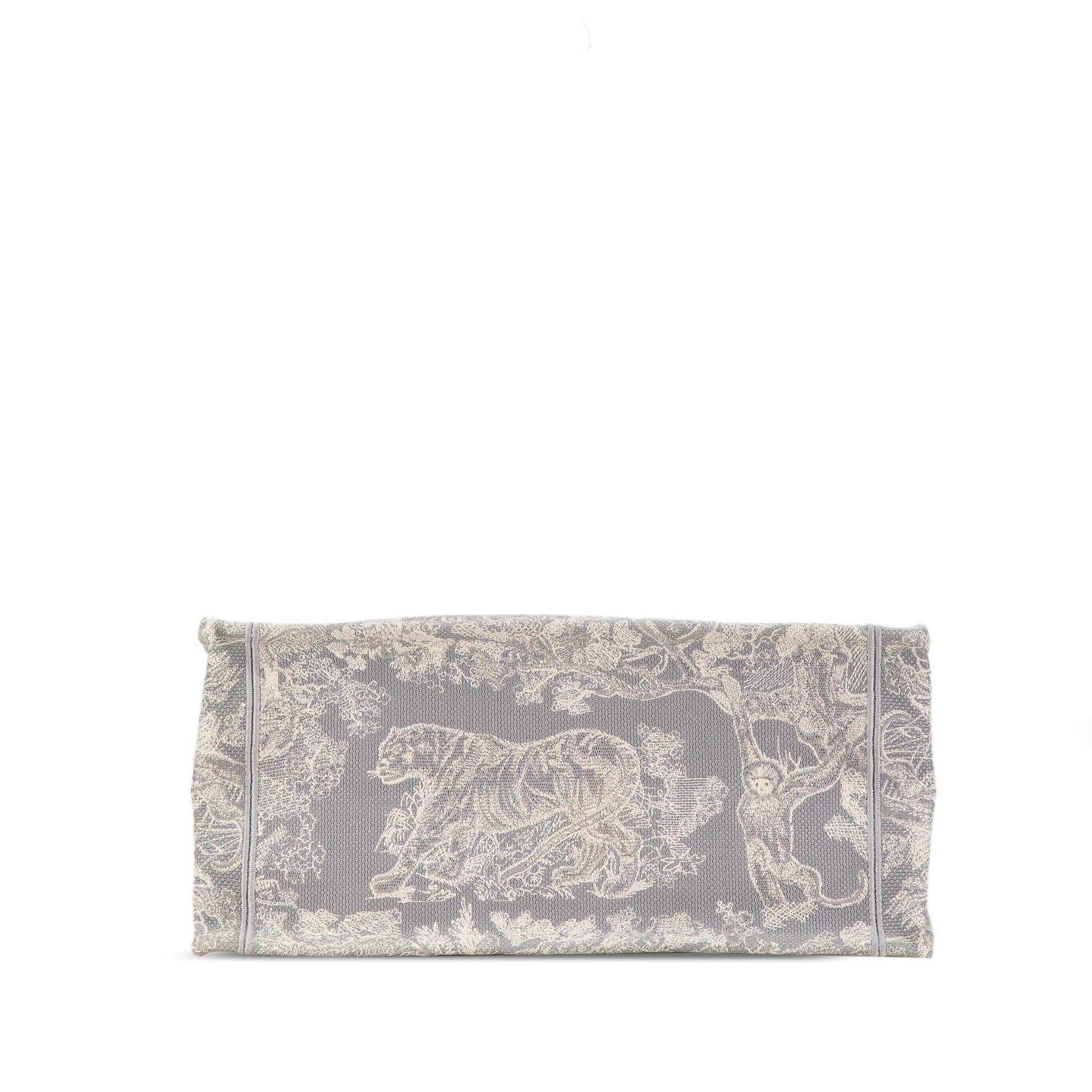 Dior Toile De Jouy Reverse Book Tote Shg Owlz7X Medium Embroidered Tote Bag