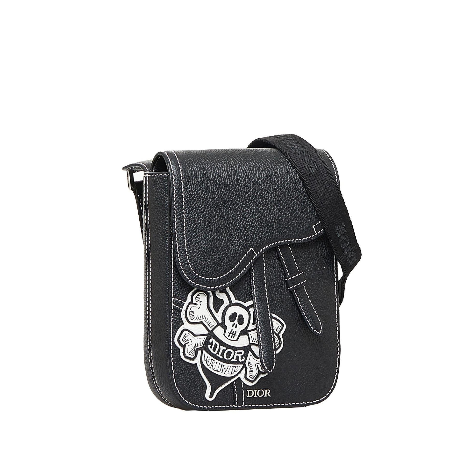 Dior Stussy Bee Applique Saddle Crossbody Shg Ptcs1W Crossbody Bag