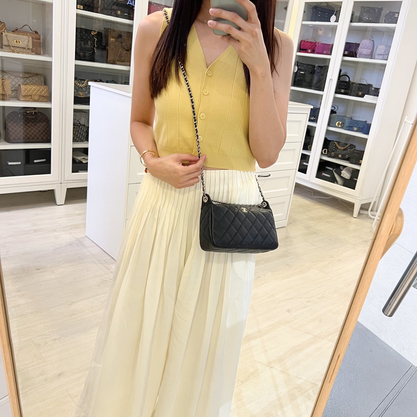 Chanel Clutch on Chain in Black Caviar and LGHW (Model: )