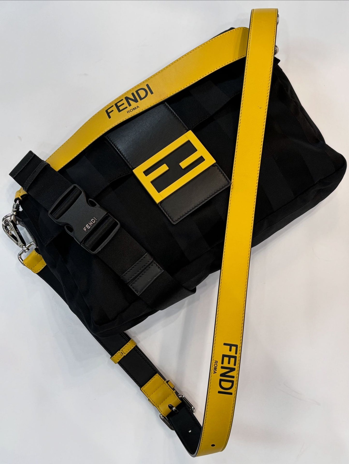 Fendi Fendi Baguette Convertible Shoulder Bag