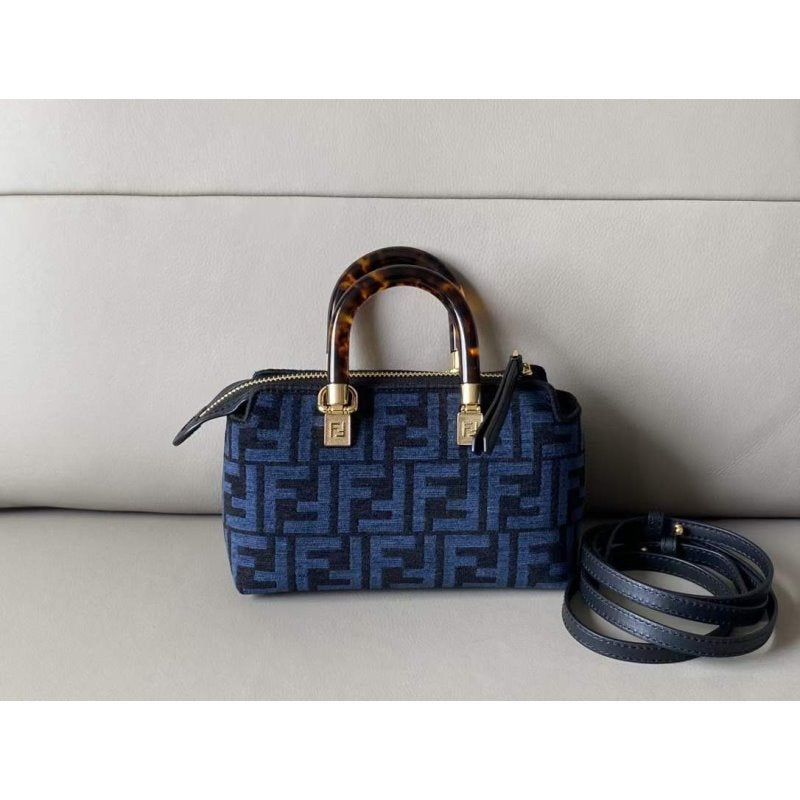 Fendi By The Way Shoulder Bag Shoulder Bag Bgmp1061