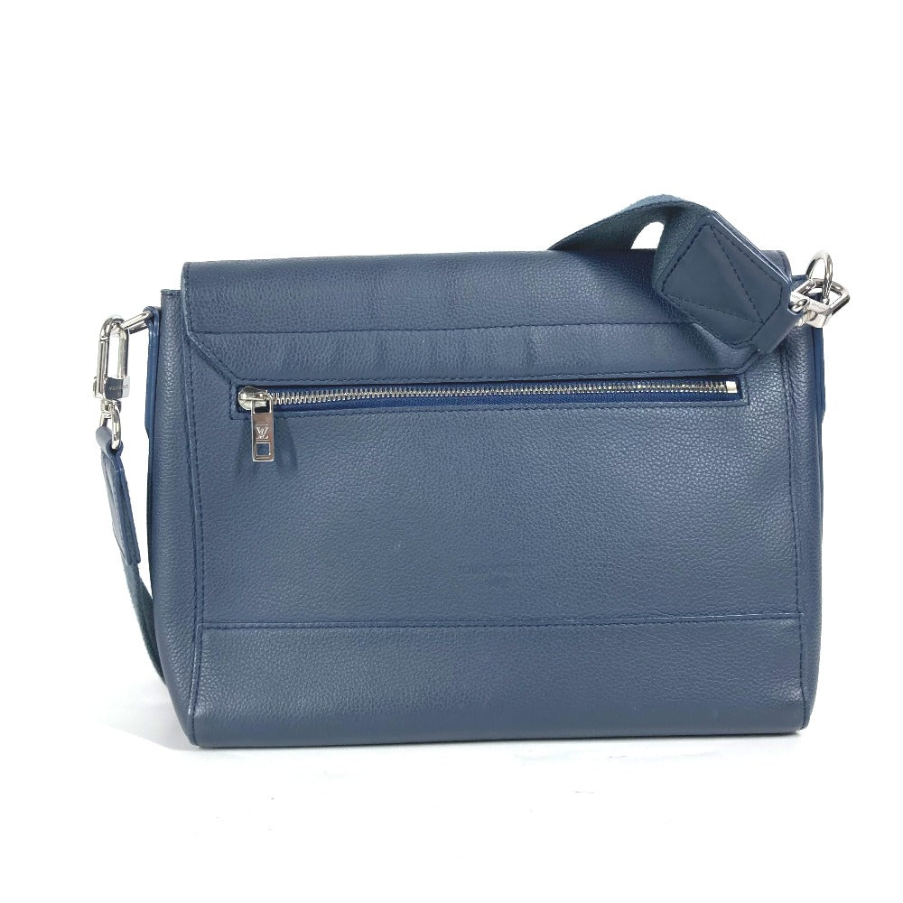 Louis Vuitton M21363 Cowhide Aerogram takeoff messenger Leather Navy Crossbody Bag