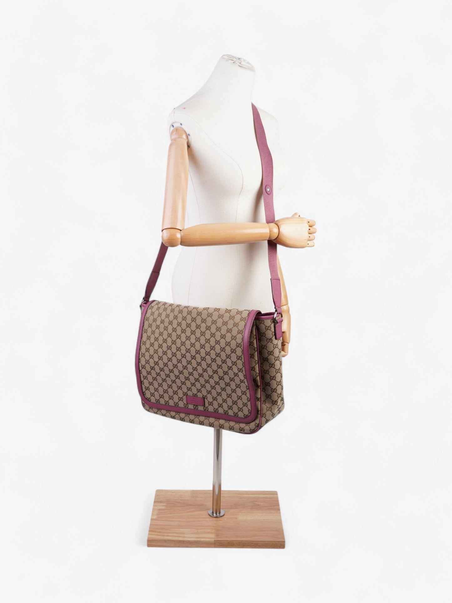 Gucci Changing Bag Supreme Canvas Pink Crossbody Bag