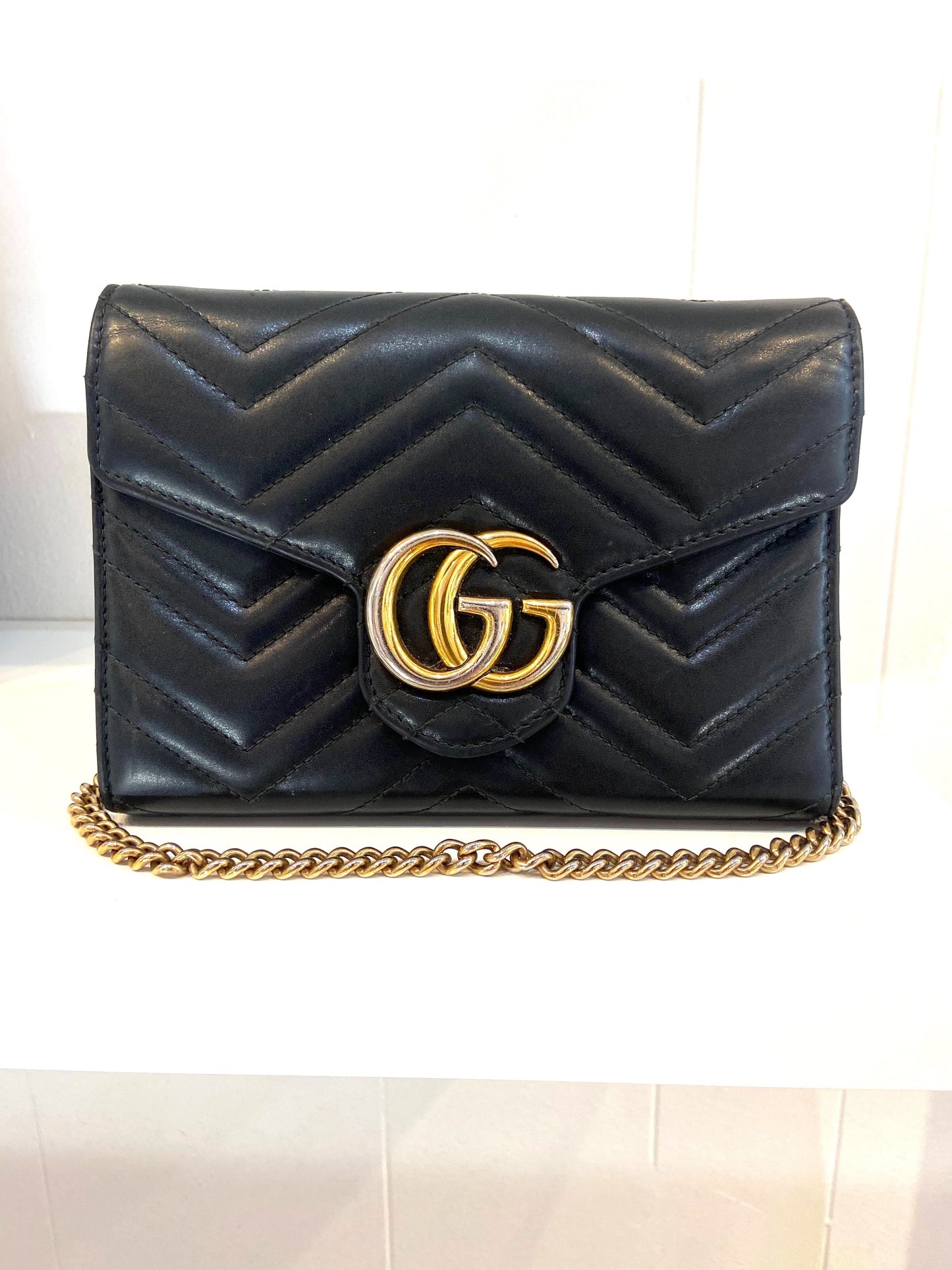Gucci GG MARMONT Matelasse Calfskin Mini Chain Travel Bag Chain Bag