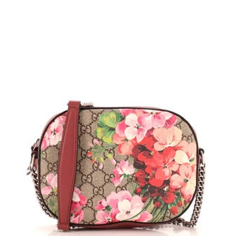 Gucci GG SUPREME BLOOMS Monogram Mini Chain Travel Bag