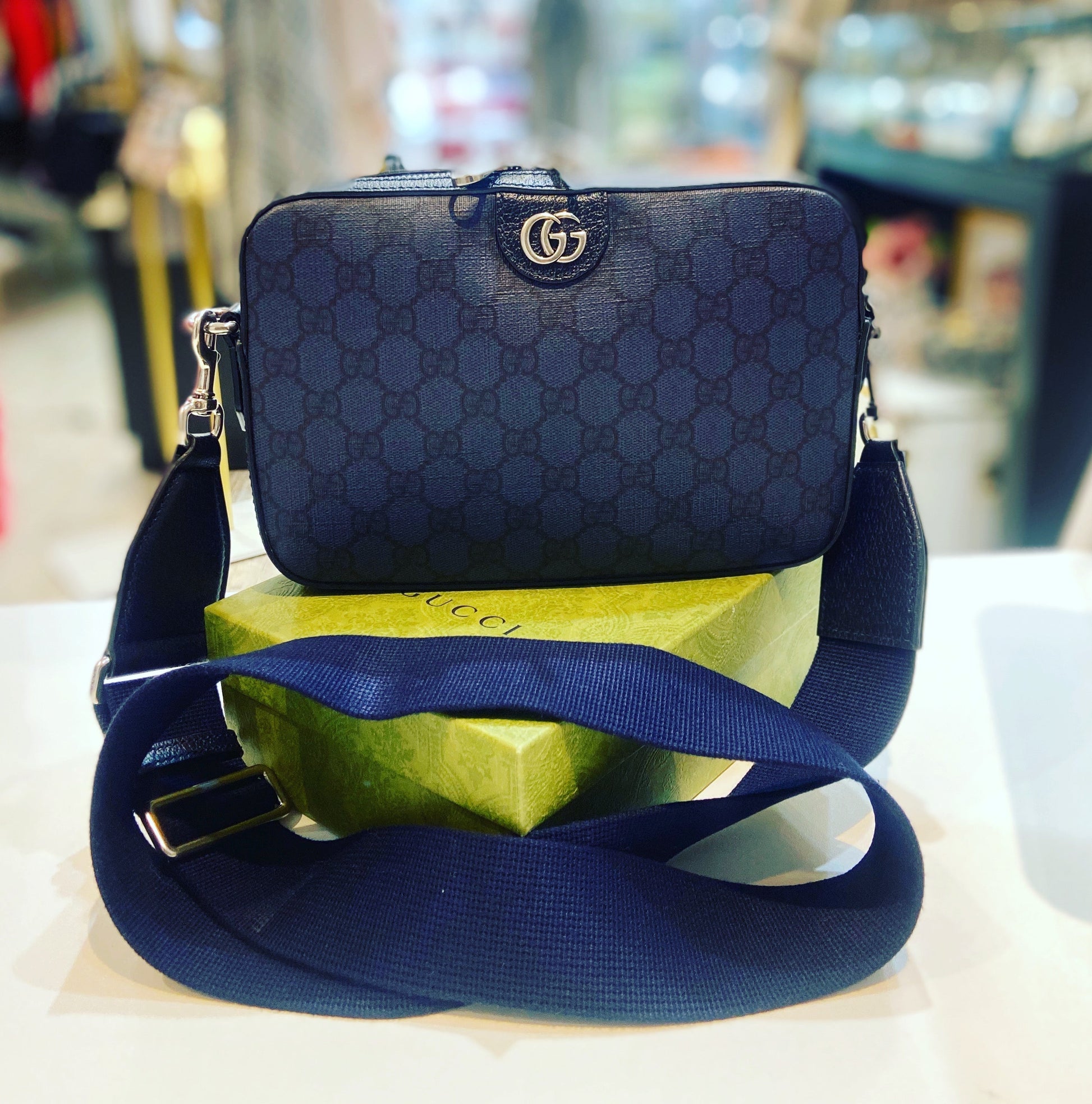 Gucci GG SUPREME OPHIDIA Small Crossbody Bag