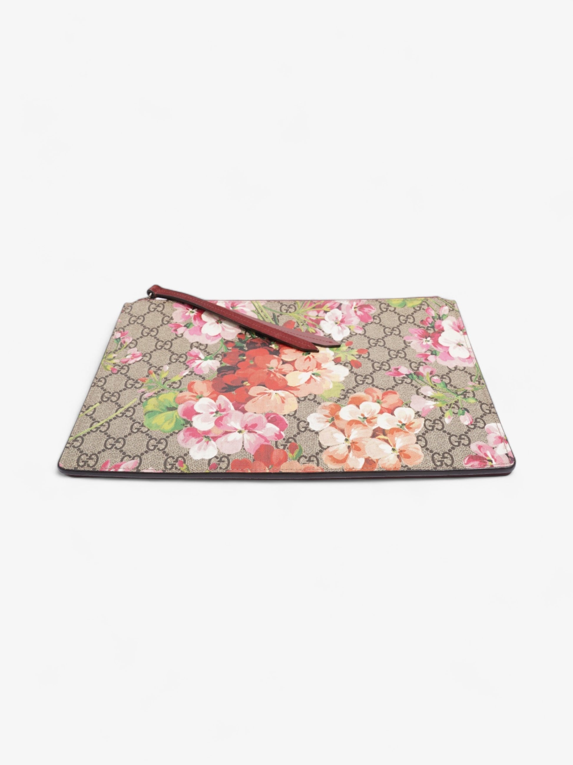 Gucci Blooms Clutch Floral Supreme Coated Canvas Clutch Bag
