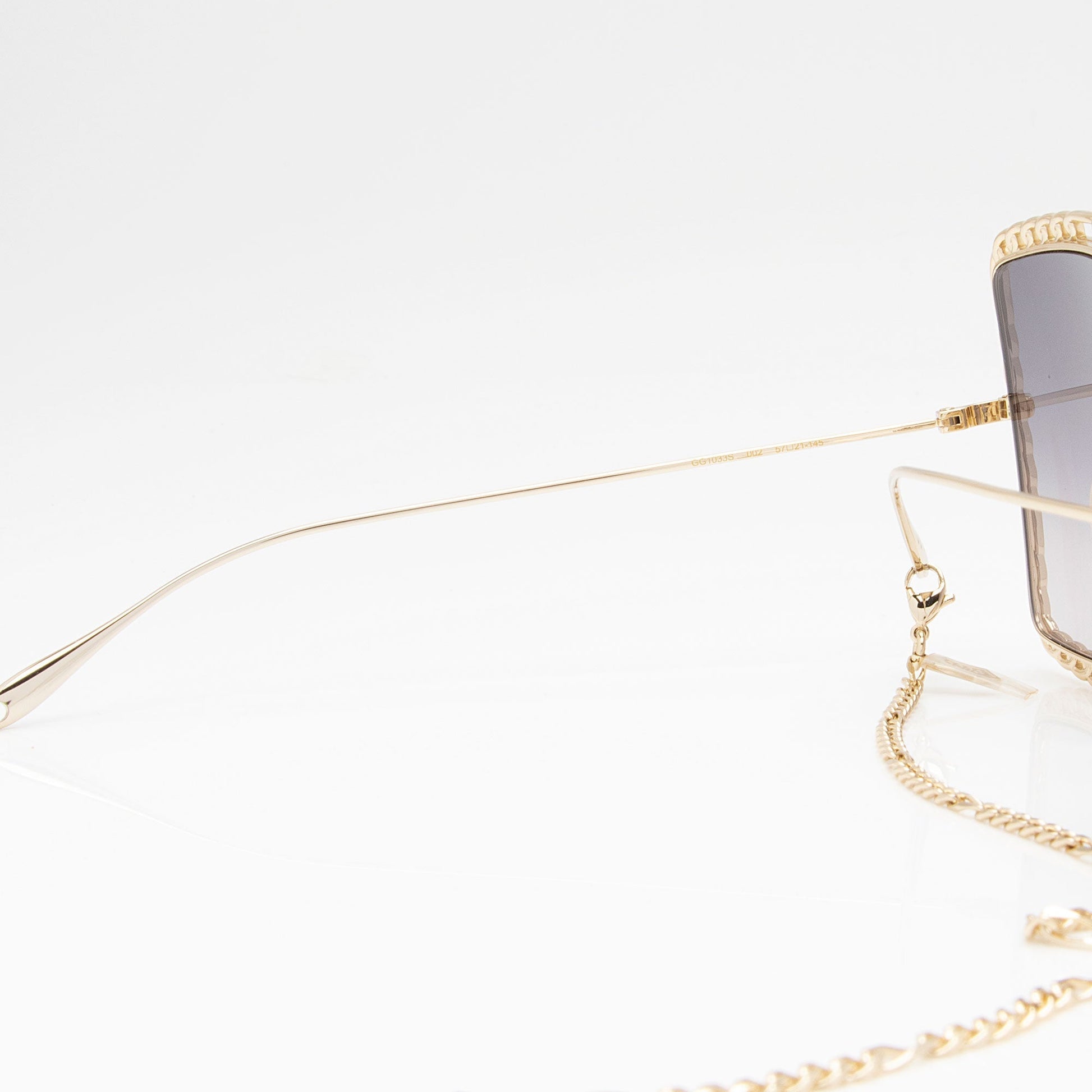 Gucci Interlocking G Charm Oversize Square Gold Chain Accessory