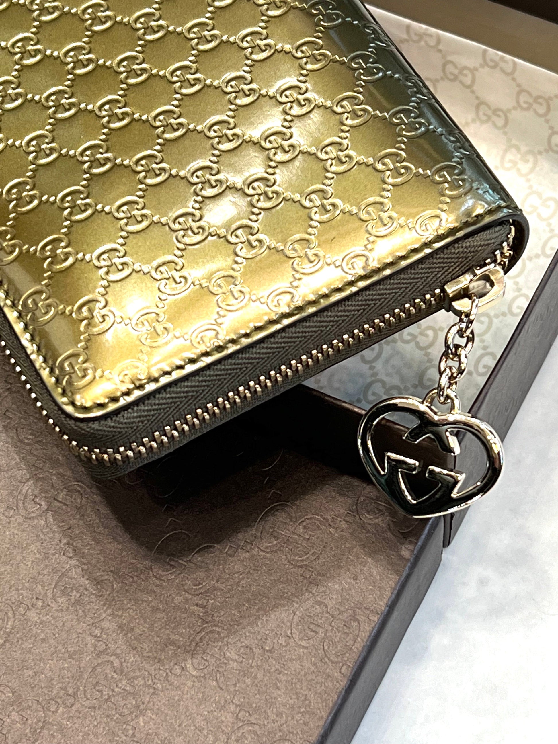 Gucci ET Wallet Case
