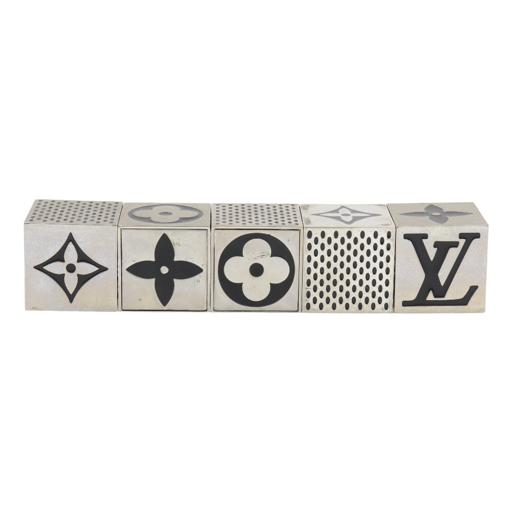 Louis Vuitton Other miscellaneous goods M99454 magnet Silver Handbag