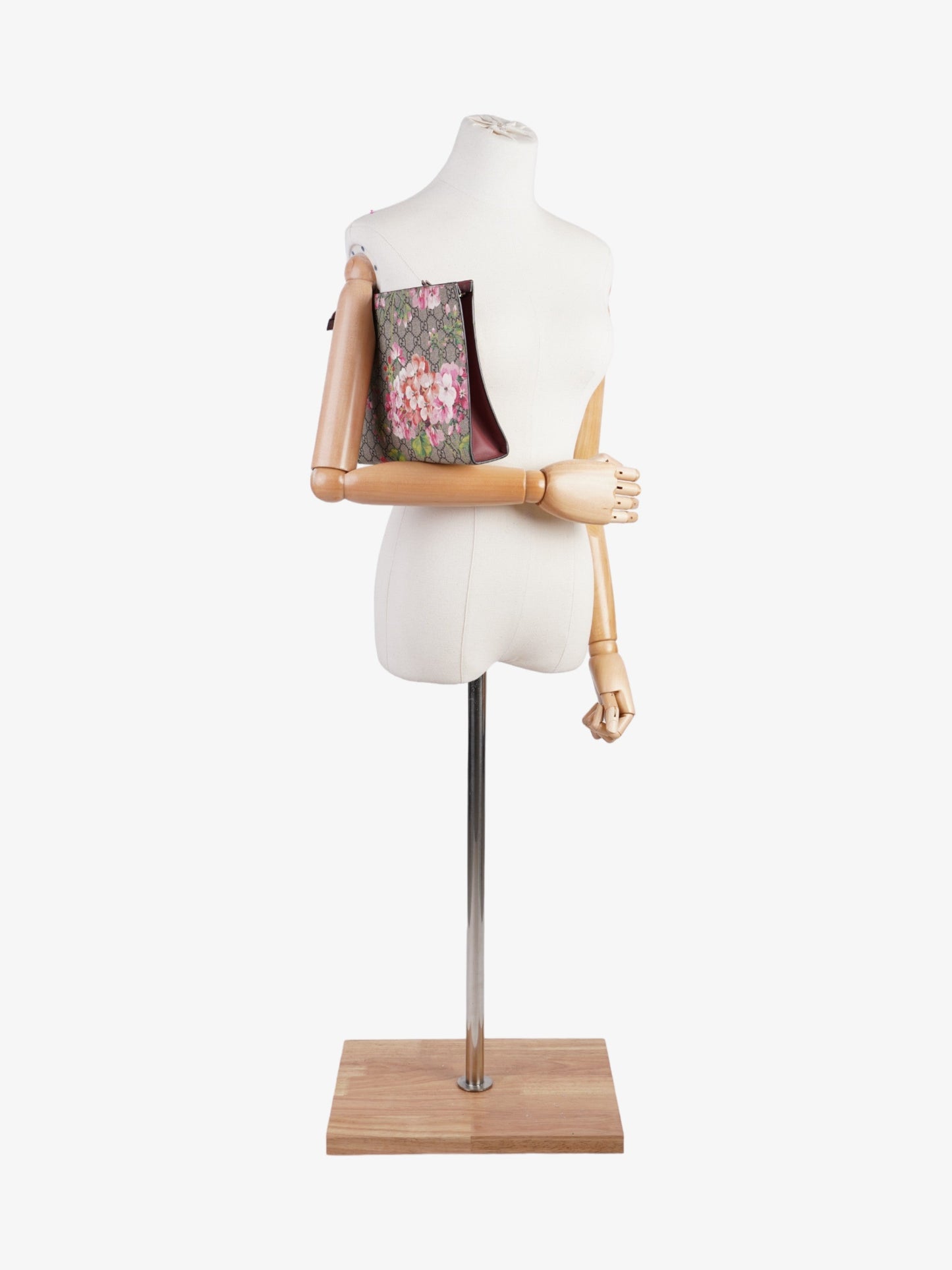 Gucci Blooms Clutch Supreme Bloom Coated Canvas Clutch Bag