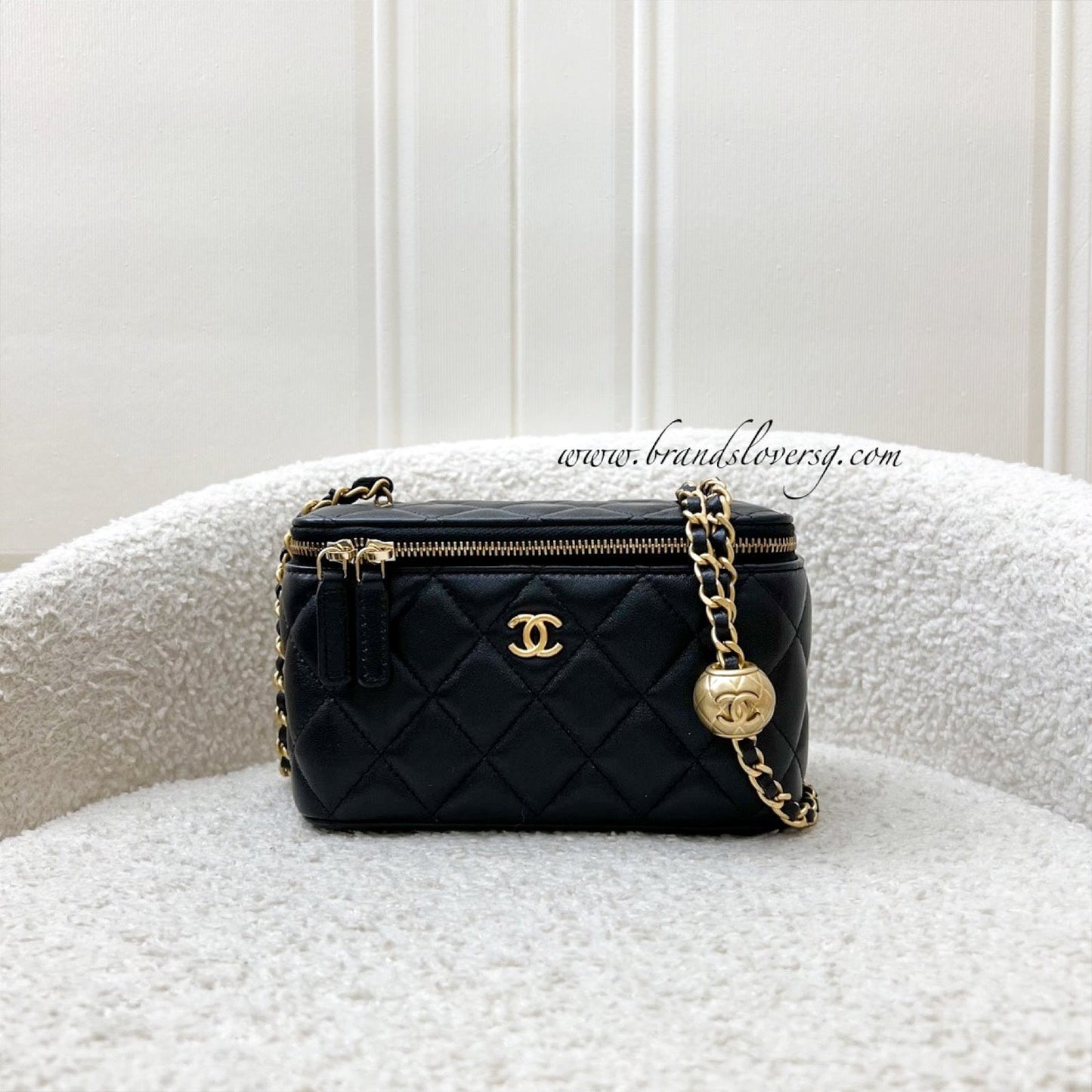 Chanel Pearl Crush Small Vanity in Black Lambskin and AGHW (Model: )