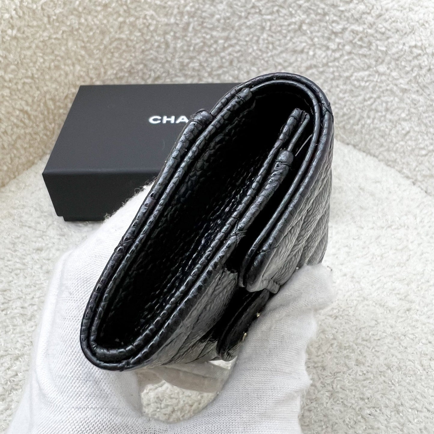 Classic Snap Card Holder in Black Caviar and GHW Signature