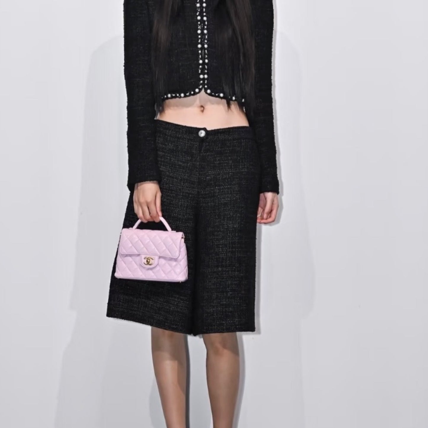 Chanel Bermuda Shorts in Black Viscose / Cotton Tweed Sz 38
