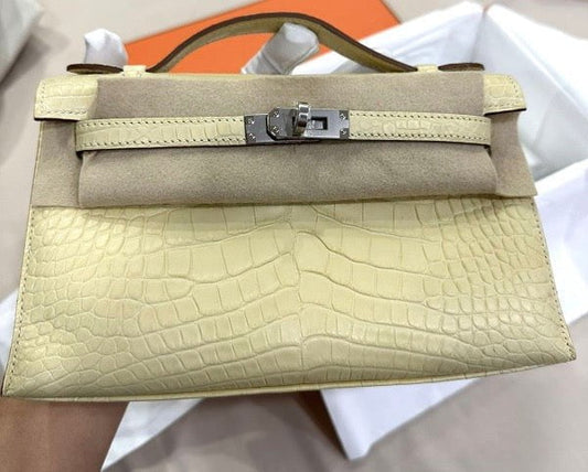 Hermes Kelly Pochette Vanille Matte Alligator Palladium Hardware Travel Bag