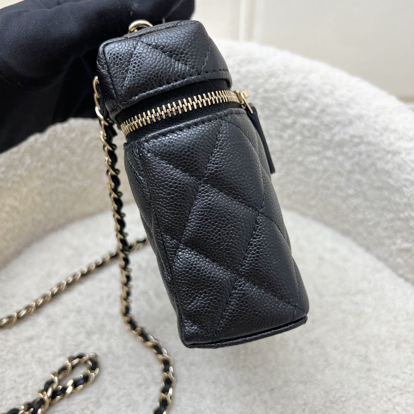 Chanel [Brand New Aug 2025] Vanity / Clutch with Chain (LP Style Bag) in Black Caviar and LGHW (Model: )