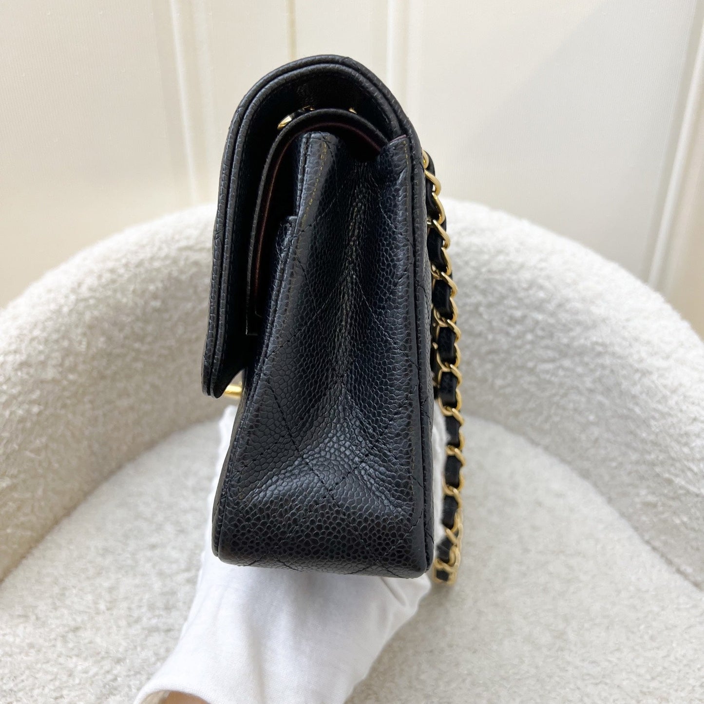 Medium Classic Flap CF in Black Caviar and GHW Accessory Refined