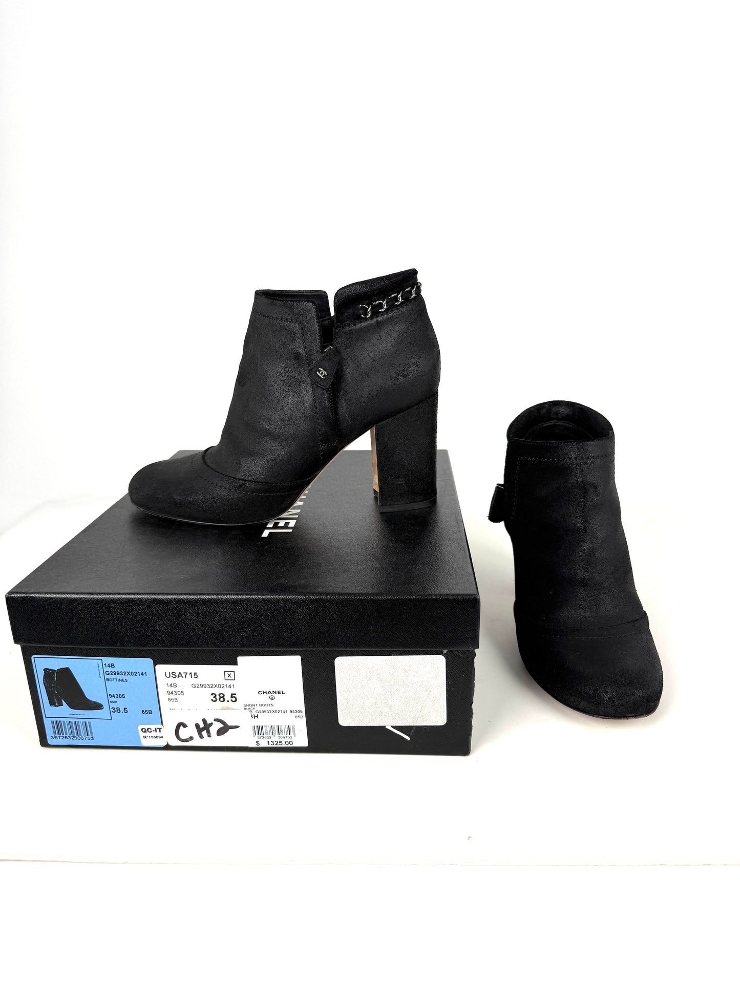 Chanel Interlocking CC Chain Logo Black Ankle Booties Boots 38.5 8