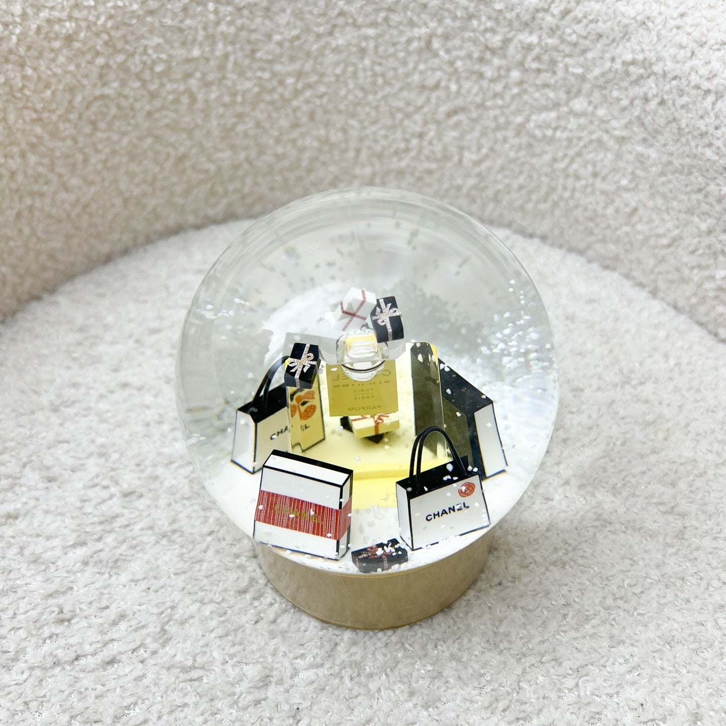 VIP Gift Perfume Bottles Christmas Snow Globe Accessory Signature