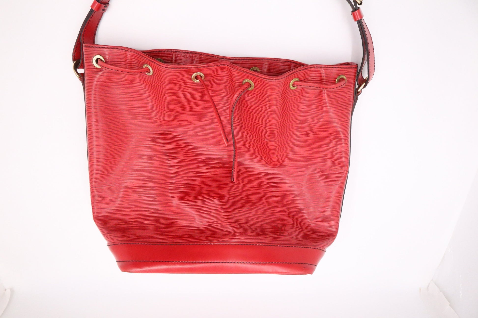 Louis Vuitton Noe Epi Leather Red Handbag