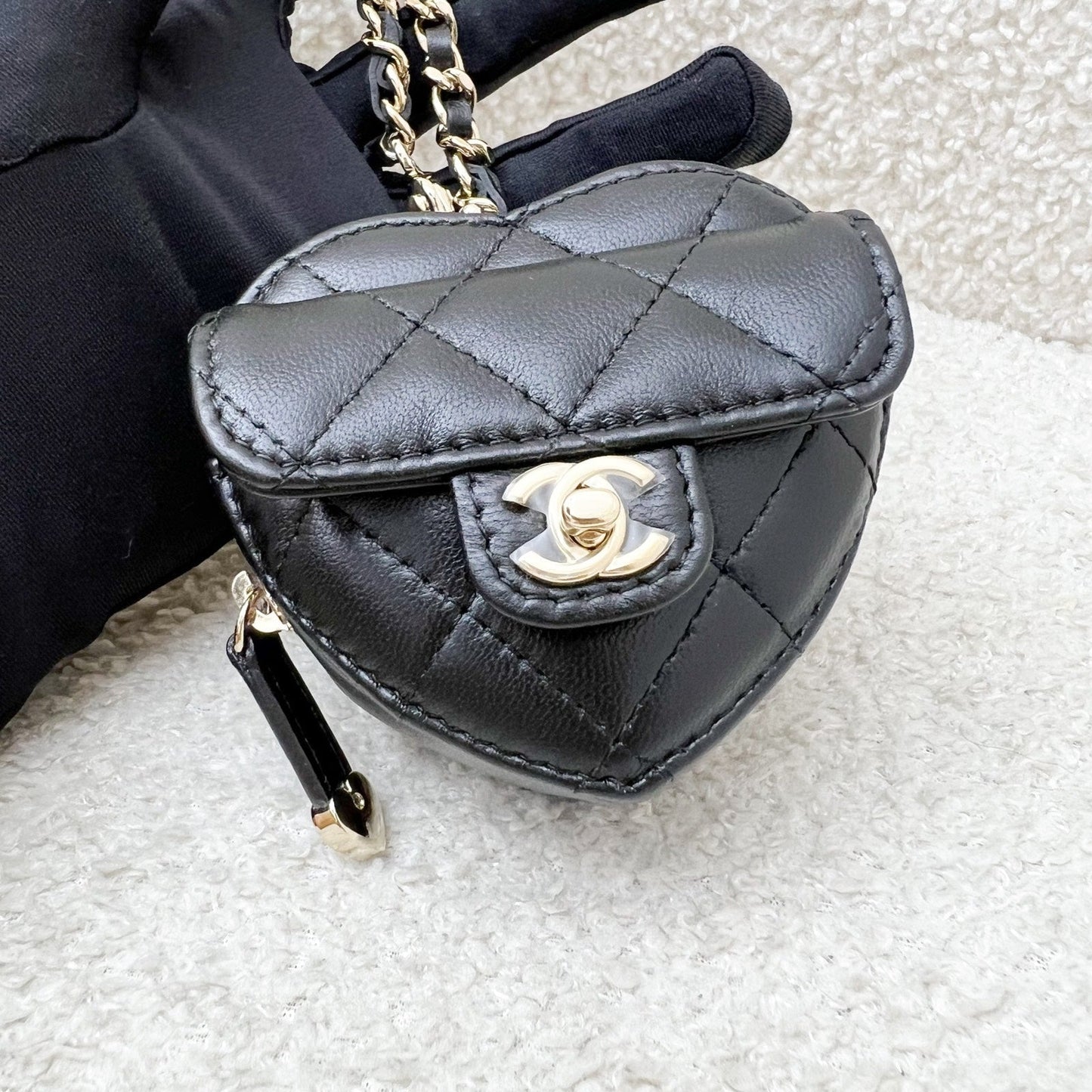 Chanel Mini Heart Charm in Black Lambskin and LGHW (Model: )