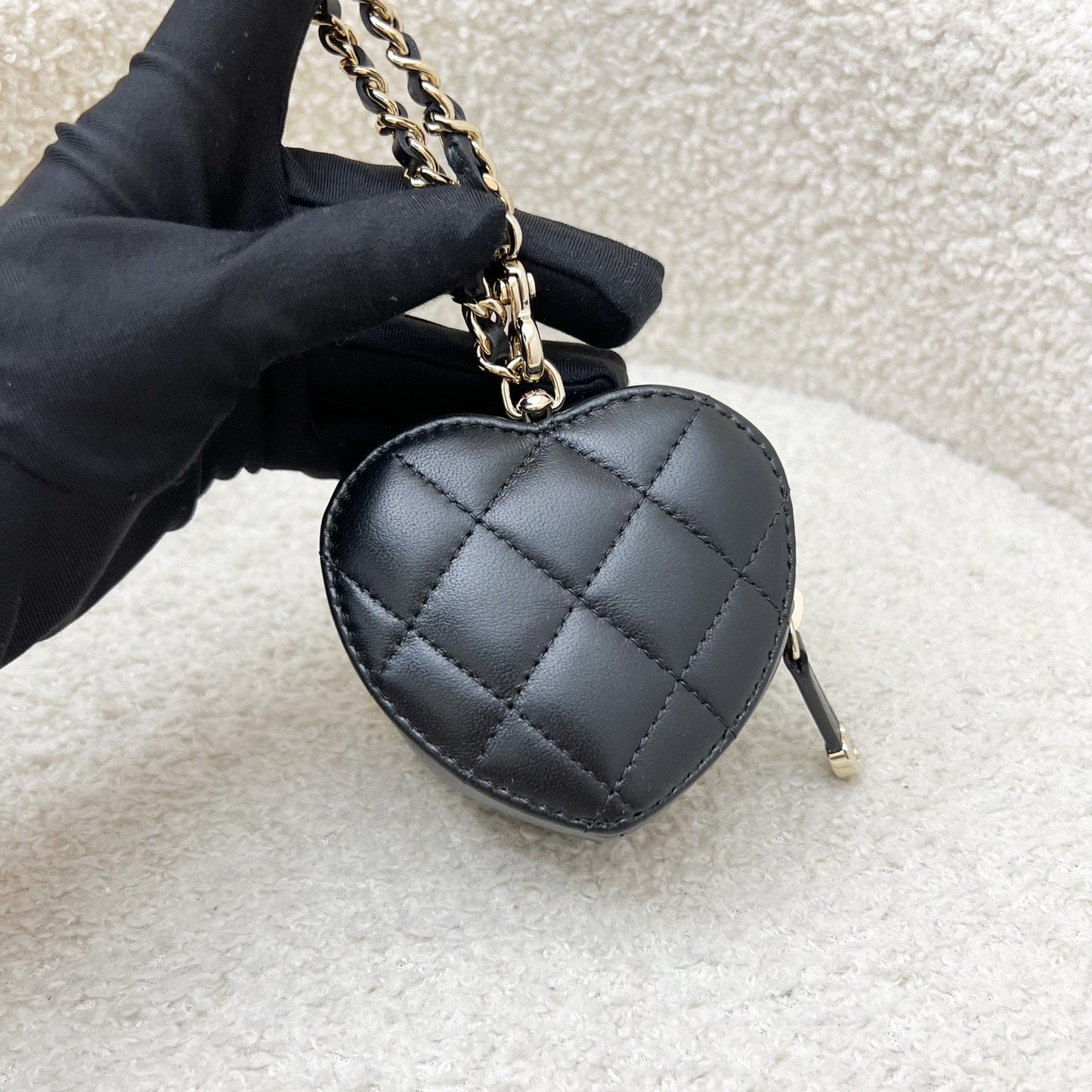 Chanel Mini Heart Charm in Black Lambskin and LGHW (Model: )