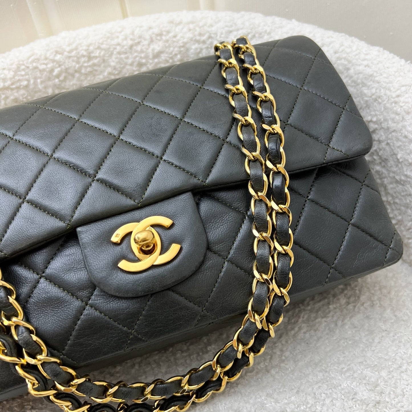 Chanel Medium Classic Flap CF in Dark Green Lambskin and Gold Plated HW Accessory