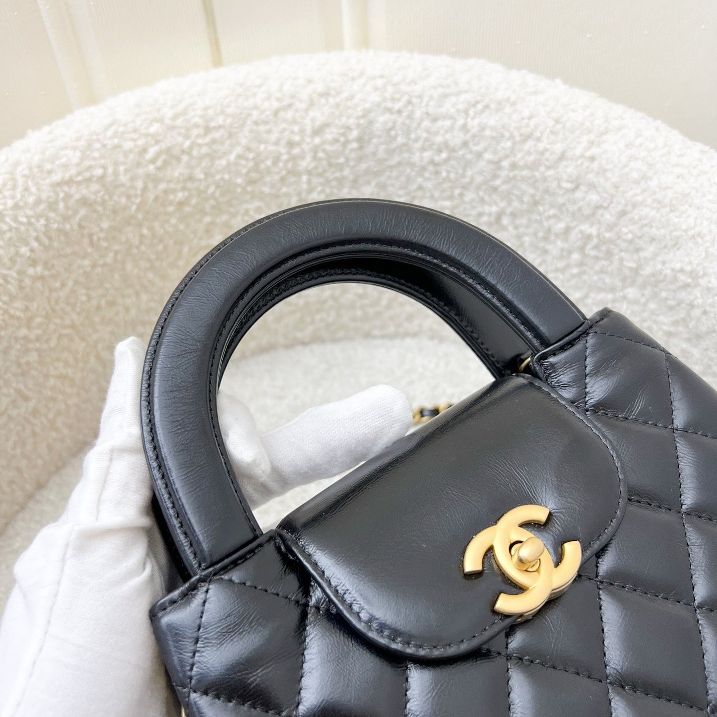 Mini / Small Kelly in Black Shiny Distressed Calfskin and AGHW (Model: ) Accessory Refined