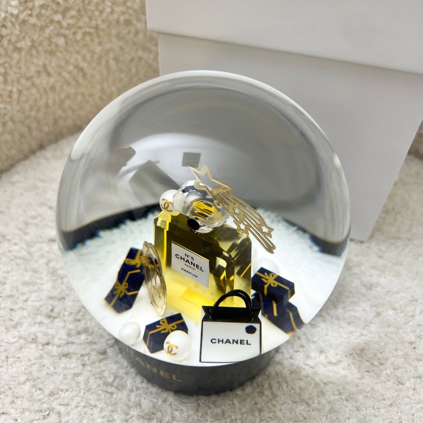 Chanel 2025 VIP Gift No.5 Perfume Snow Globe Accessory