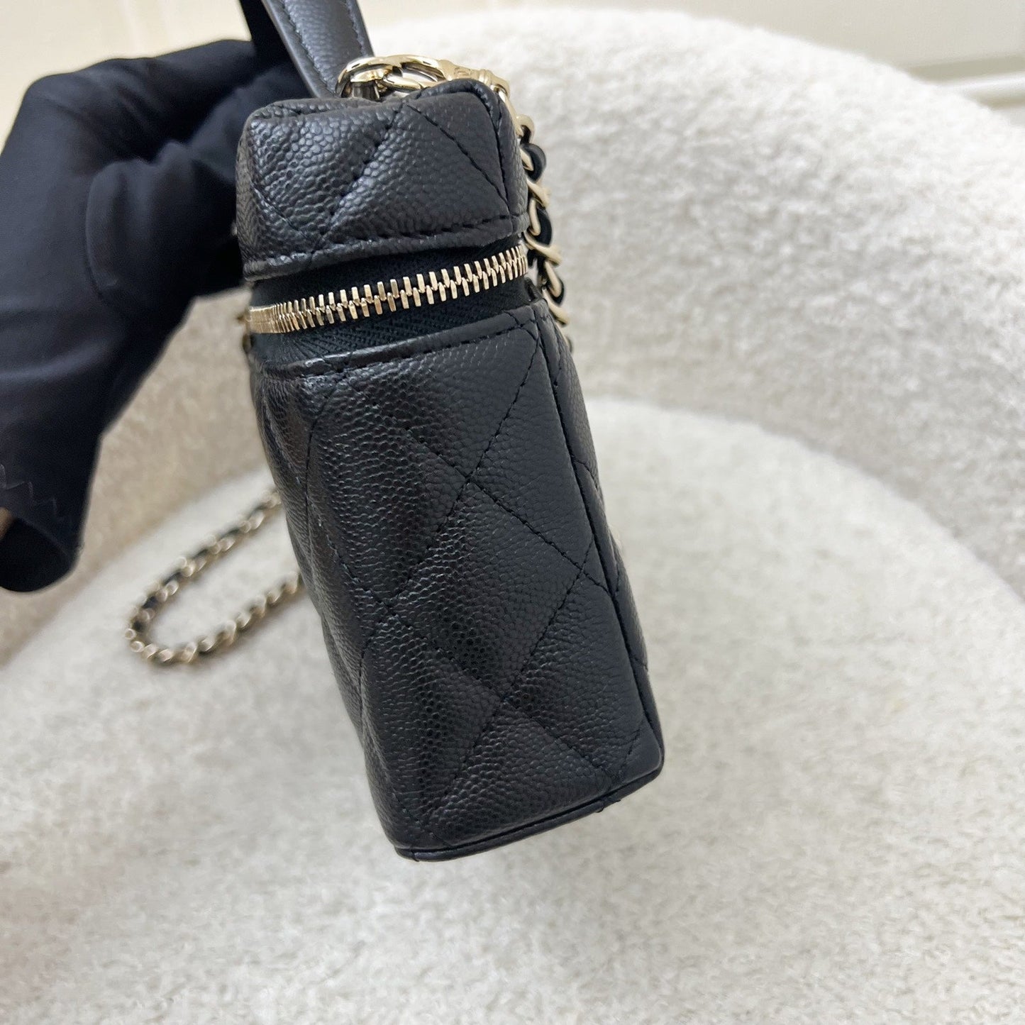 Chanel [BN - Local Set - July 2025] Vanity / Clutch with Chain (LP Style Bag) in Black Caviar and LGHW (Model: )