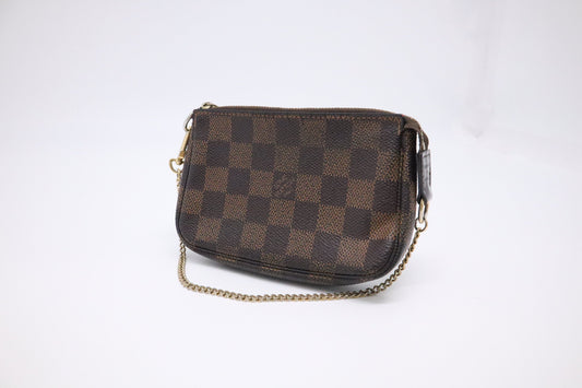 Louis Vuitton Pochette Accessoires Ebene Damier Canvas Clutch Bag Ebene Canvas
