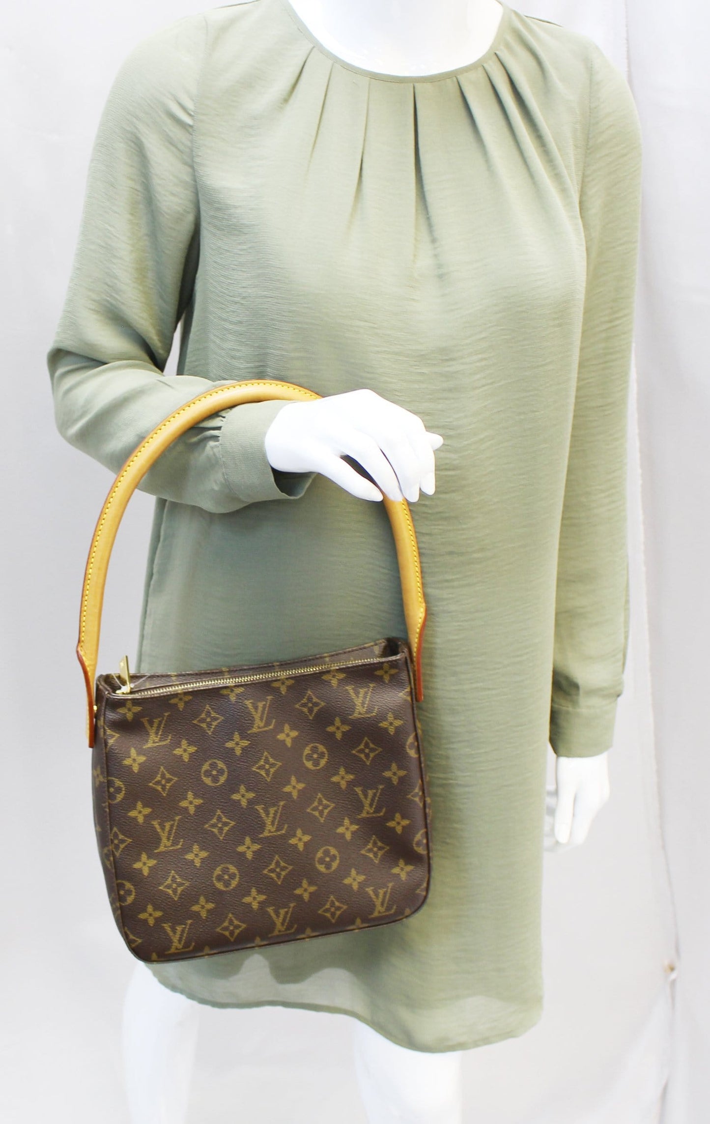 Louis Looping Mm Shoulder Bag Canvas Monogram
