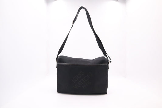 Louis Vuitton Terre Messenger Geant Black Canvas Damier Crossbody Bag