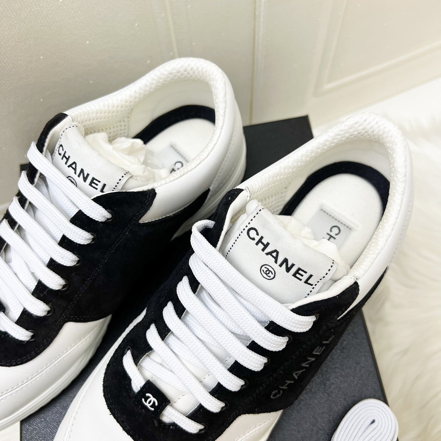 Chanel Sneakers in White Calfskin and Black Suede Sz 38 (Model: )