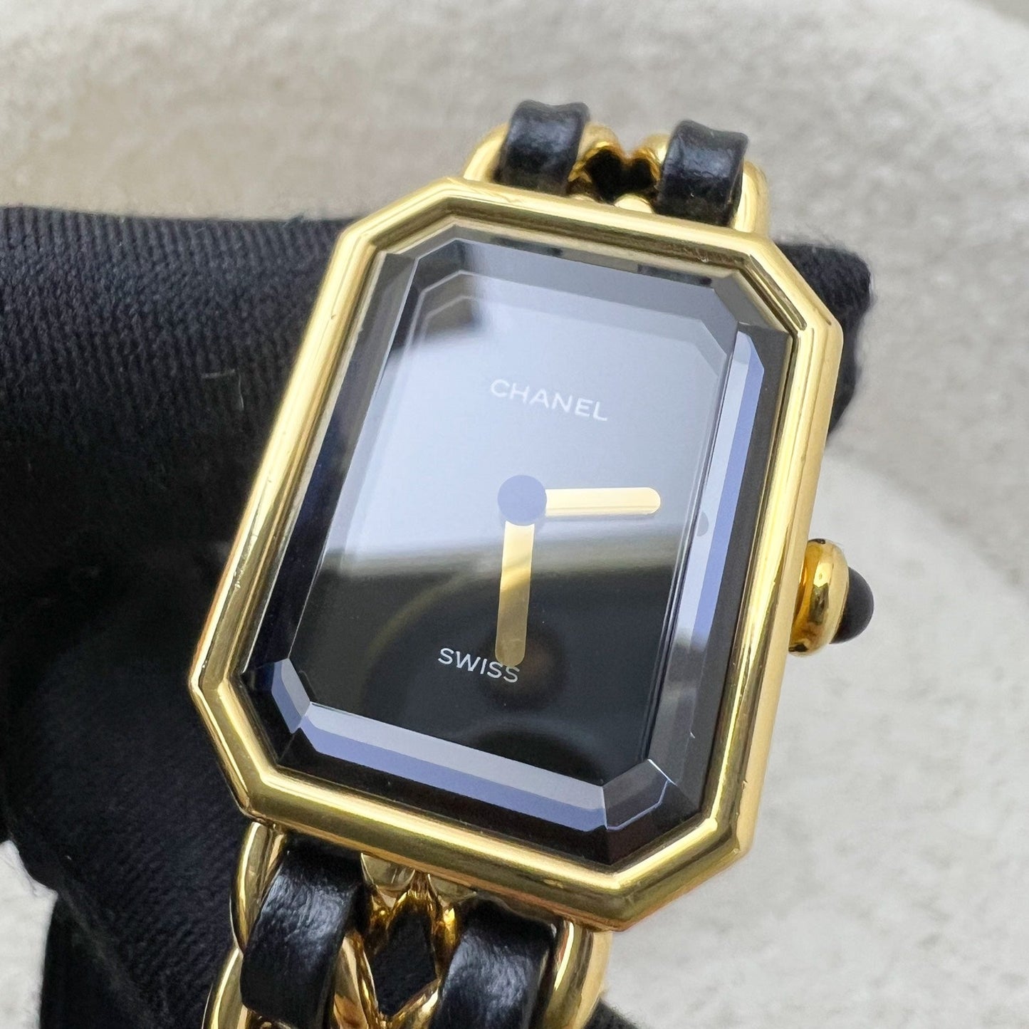 Chanel Premiere Watch in Gold Plated HW and Black Leather Size M