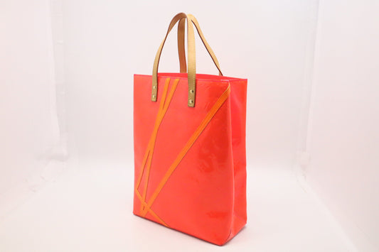 Louis Vuitton Reade Orange MM Vernis Handbag