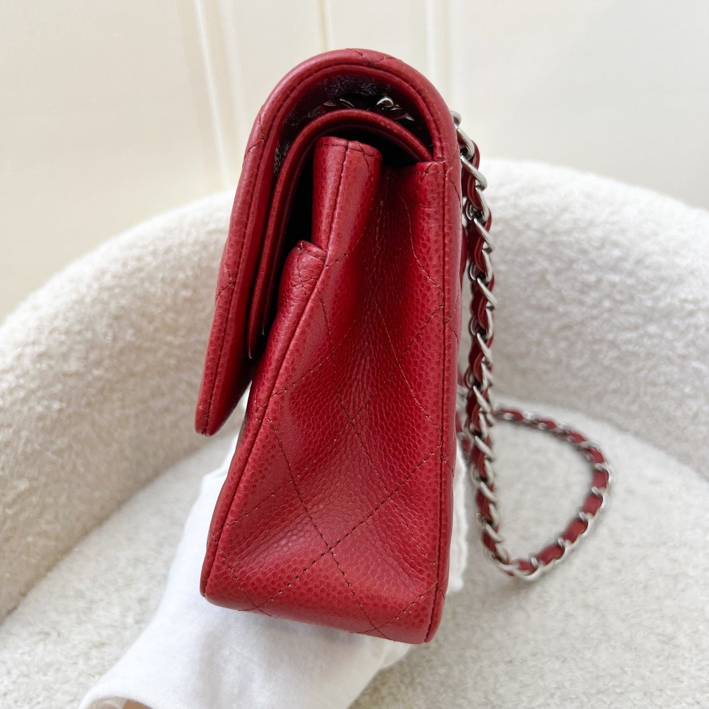 Chanel Medium Classic Flap CF in Red Caviar and SHW Accessory