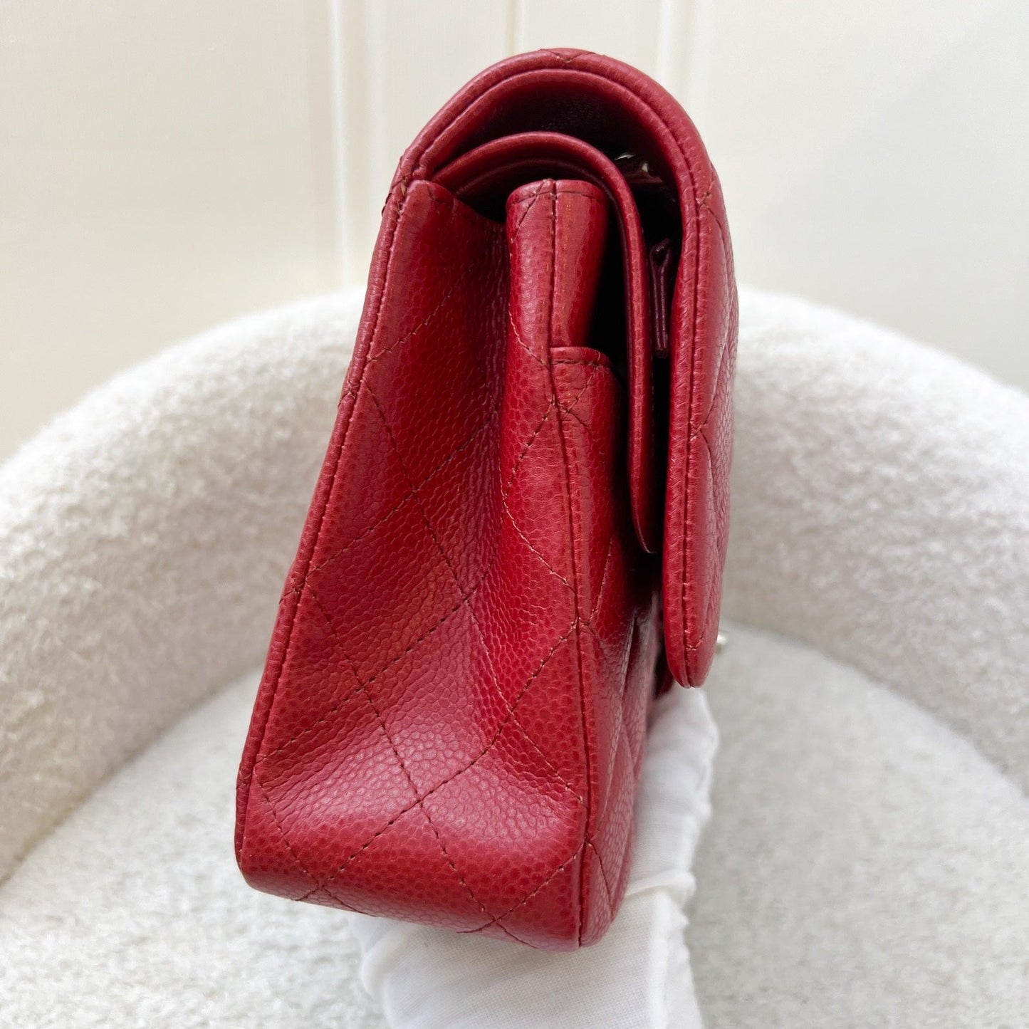 Chanel Medium Classic Flap CF in Red Caviar and SHW Accessory